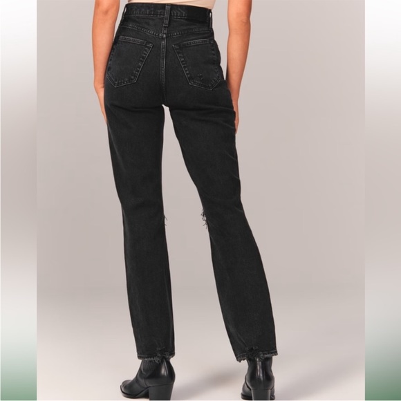 Abercrombie & Fitch The ‘90s Straight Ultra High Rise Black Jeans - Picture 3 of 9